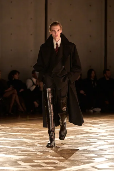 Look 9